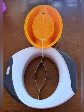 Zyliss 3-in-1 Mango Slicer, Peeler, and Pit Remover.